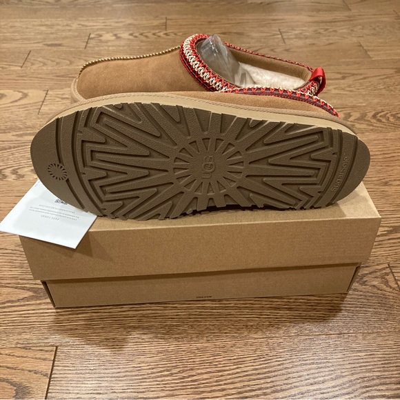 UGG Tazz Platform Slippers Chestnut- Big Kids - Picture 3 of 6